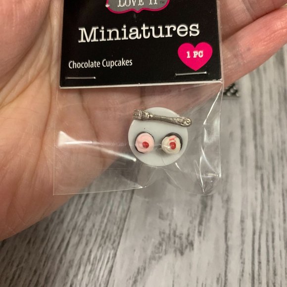 Make It Love It Miniatures Doll House Accessories Desserts Cupcakes Cake NWT - Picture 5 of 9